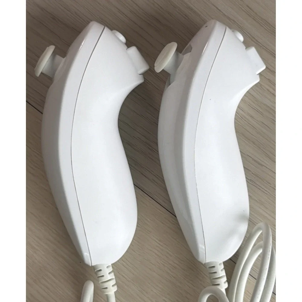 Lot Of 2 Official OEM Nintendo Wii Nunchucks Controllers